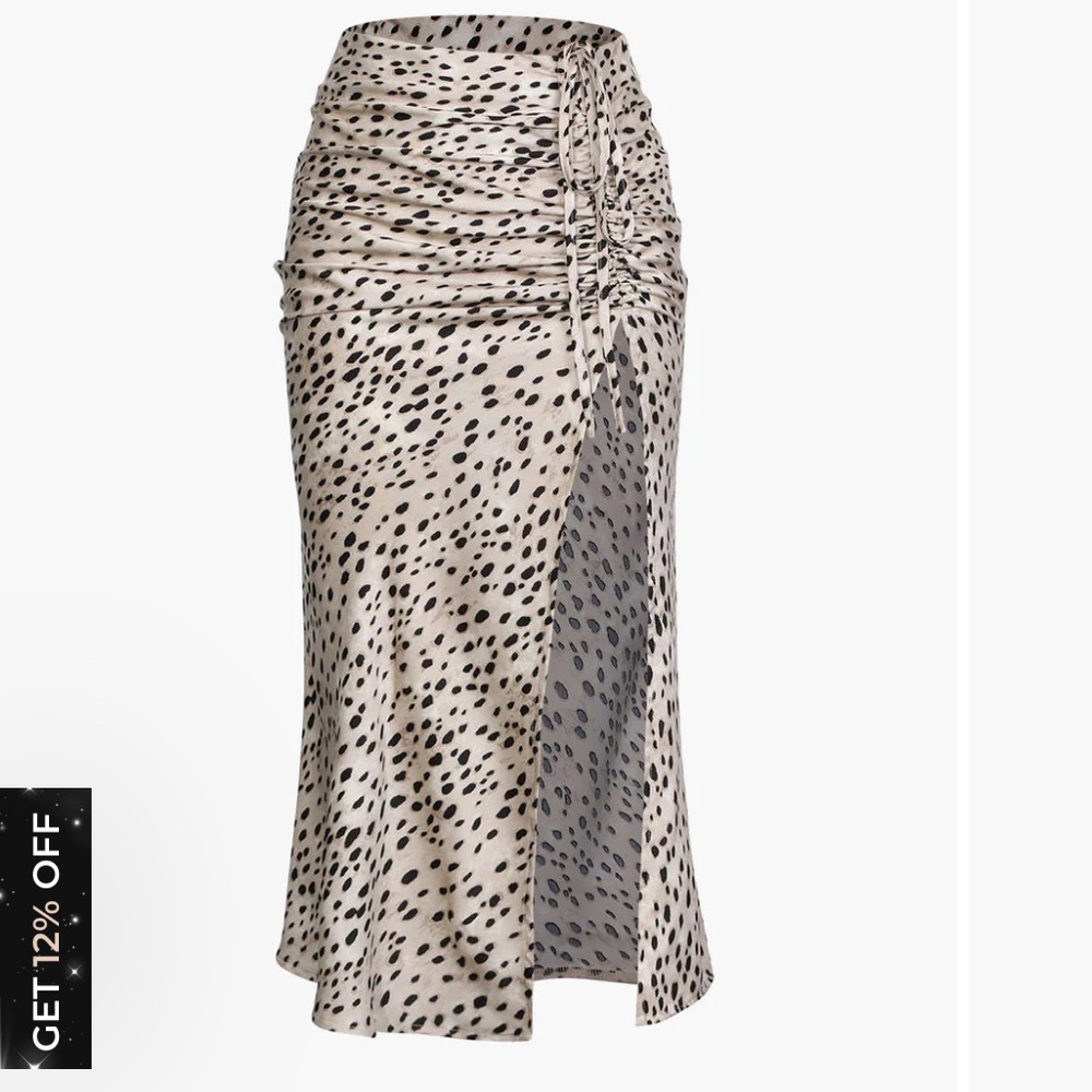 Mikas leopard skirt